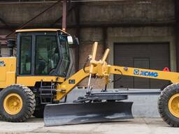 Автогрейдер XCMG GR 165