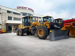 Автогрейдер XCMG GR165 и GR180 (аппарат)