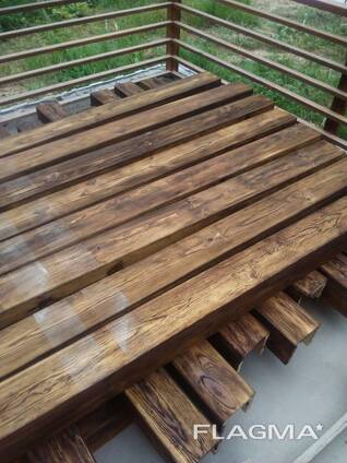 Фальшбалки с брашировкой из сосны.