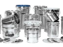 Металлические ведра и бочки