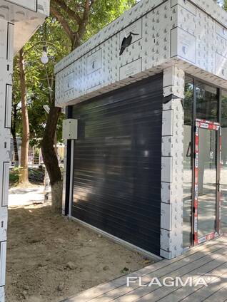 Помещение под кафе с террасой