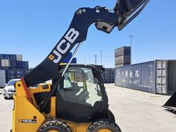 Продается мини погрузчик с бортовым поворотом JCB SSL 155