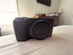 Ricoh GR IIIx Raqamli Kamera