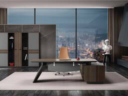 Стол для руководителя W-2432 от Bravo mebel