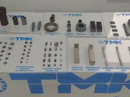 Вольфрам металлический в виде штабиков и брикетов