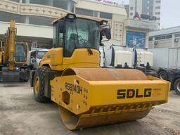 Yagona barabanli rolikli SDLG RS8140H - 14 t. Volvo technology